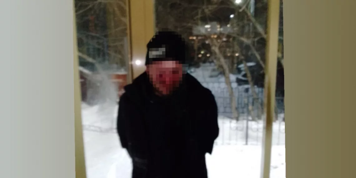 В Новосибирске воры хотели ограбить пенсионера, но охранник «разбил» их планы