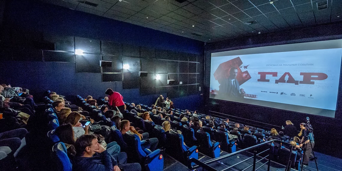 Шпионская схватка в Новосибирске: жители города в числе первых увидели сериал «ГДР»