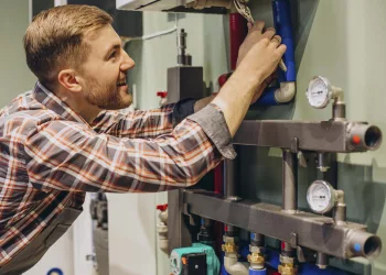 Энергетики объяснили, почему электроотопление нередко перегружает электросети