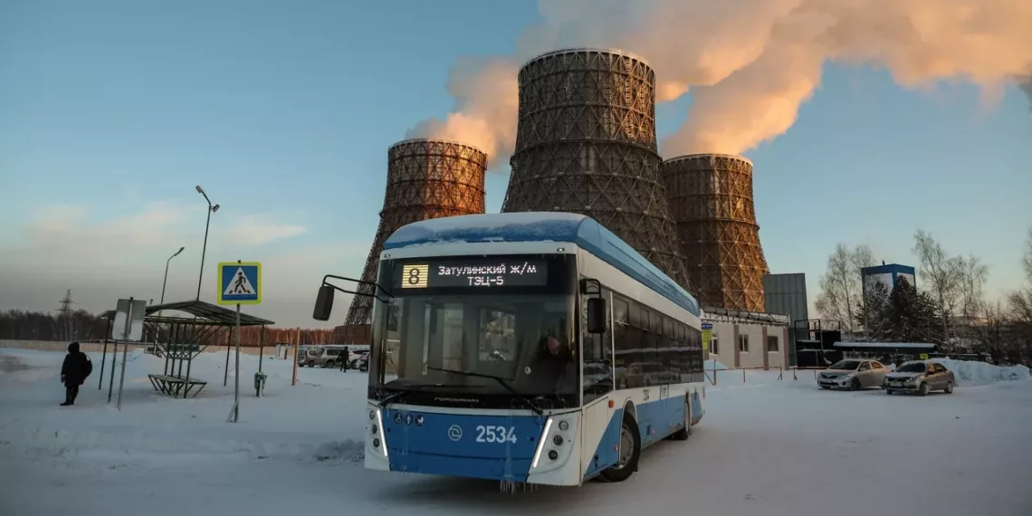 Почти 150 новых электробусов получит Новосибирск в этом году, они выйдут на маршруты в отдалённые районы