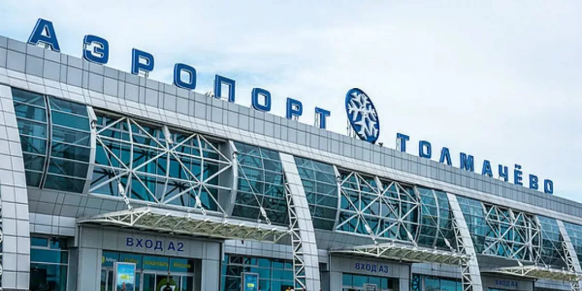 Мошенники, воровавшие деньги с карт пассажиров Толмачево, пойдут под суд