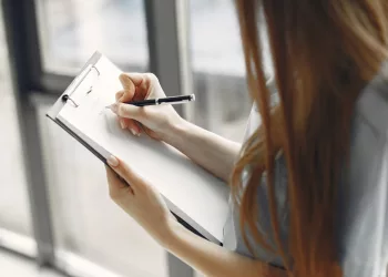 Тук-Тук! Кто там?: новосибирцев обойдут поквартирно в преддверии президентских выборов