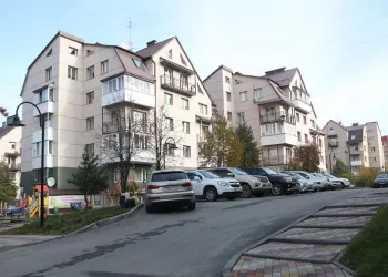 В Новосибирске ищут подрядчика на ремонт дворов за 37 млн рублей