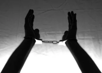 Представителя новосибирской компании осудили за коммерческий подкуп