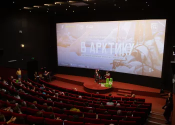 Новосибирцы увидели премьеру документального кино об Арктике и встретились с режиссером картины