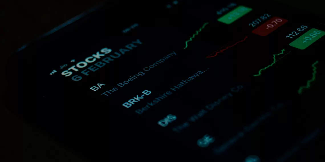 Совмещающие монопольные и конкурентные виды деятельности компании лишат акций в РФ