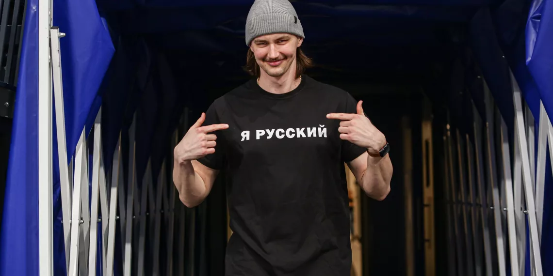 ХК «Сибирь» расторг контракт с легионером Федором Гордеевым