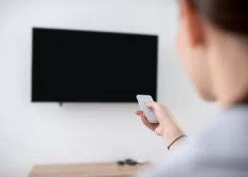 Запретить «Беременна в 16» потребовал депутат из Новосибирска