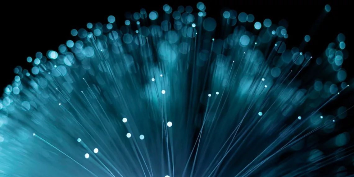 Ученые создали микрорезонаторы на поверхности оптоволокна в Новосибирске