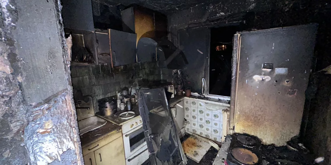 Следователи возбудили уголовное дело после смерти двух человек в пожаре на Адриена Лежена