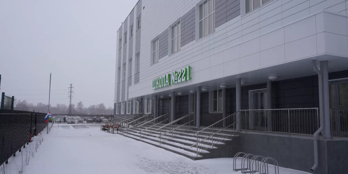 Тысячи отремонтированных и построенных школ: «Единая Россия» и Минпросвещения представили итоги президентских программ