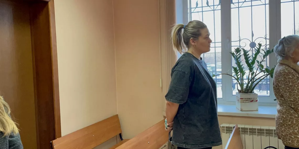 В Новосибирске осудили ритуальщицу за мошенничество с надгробным памятником