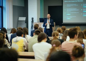 Сбер провел урок бизнеса для студентов НГУ