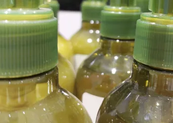 С начала года за границу экспортировали свыше 300 тонн сибирской косметики