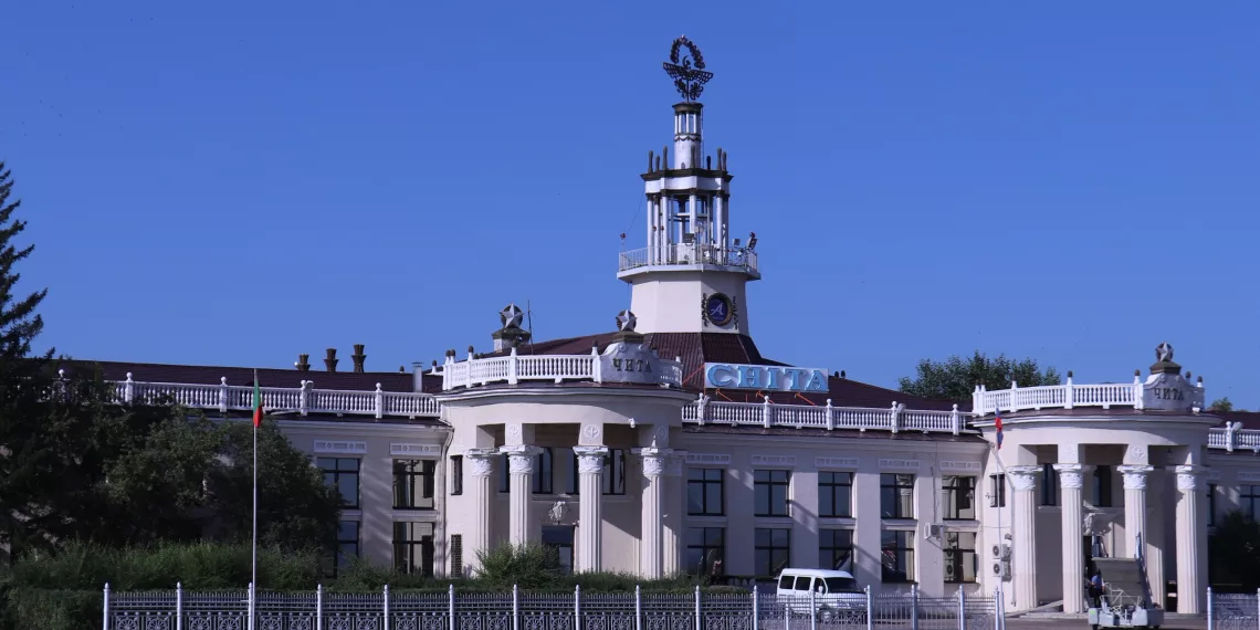 Самолет, летевший из Красноярска в Благовещенск, экстренно сел в Чите