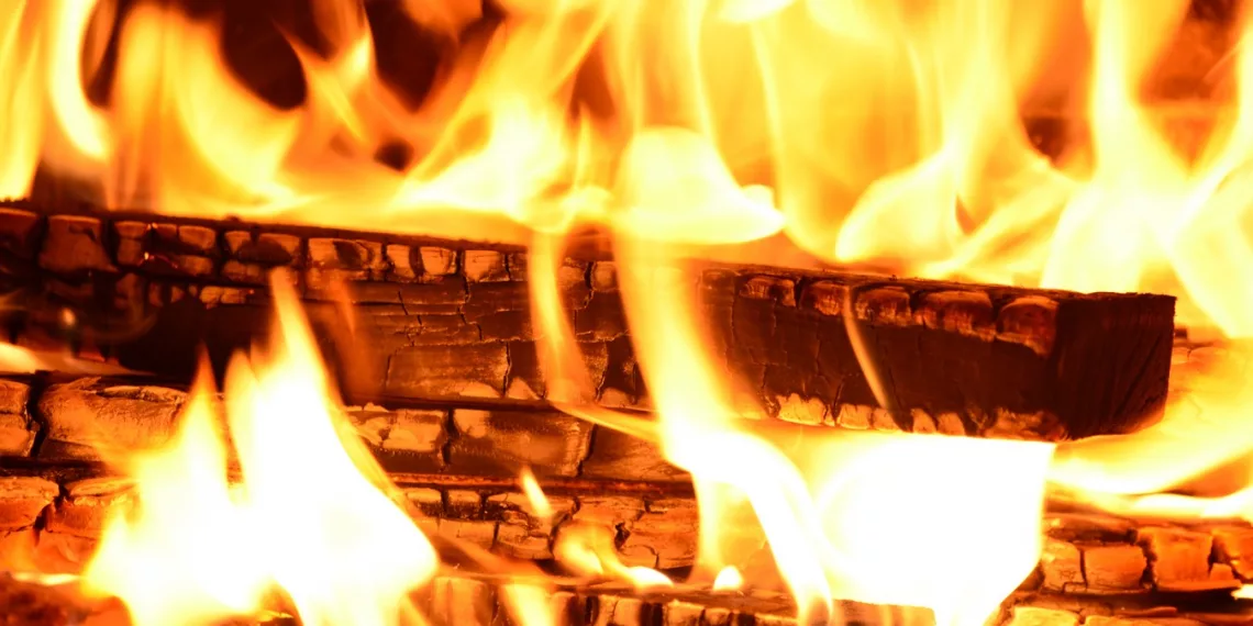 В Новосибирской области количество пожаров за неделю снизилось на 33%