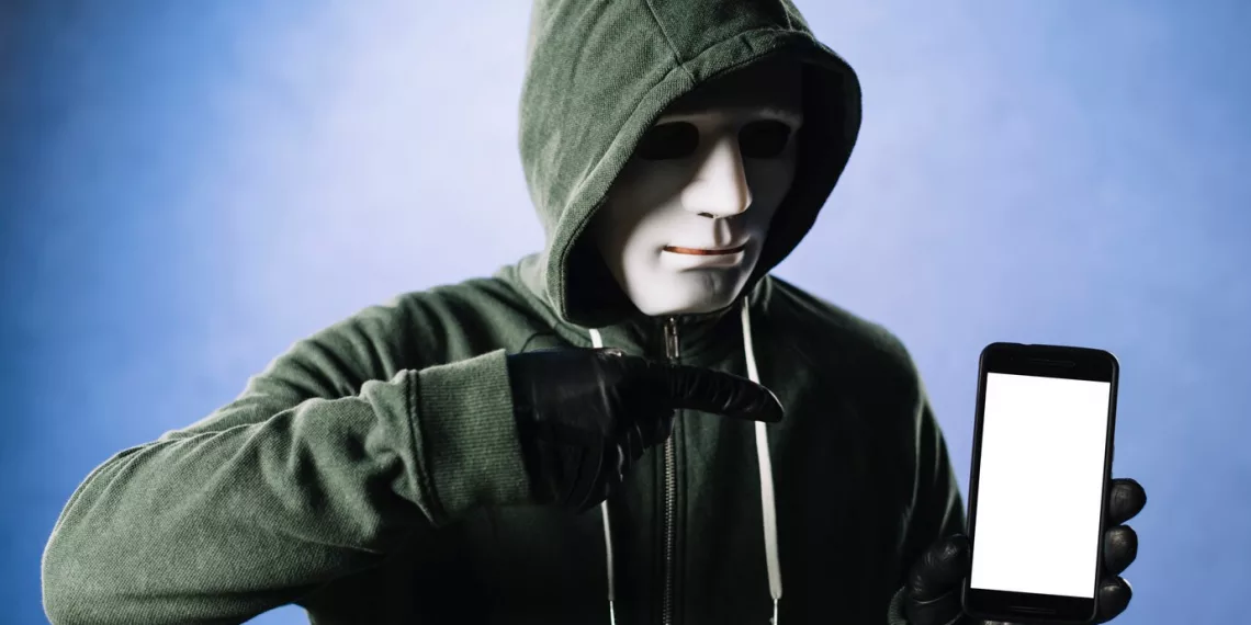 Мошенники убедили женщину из Абакана продать свою квартиру