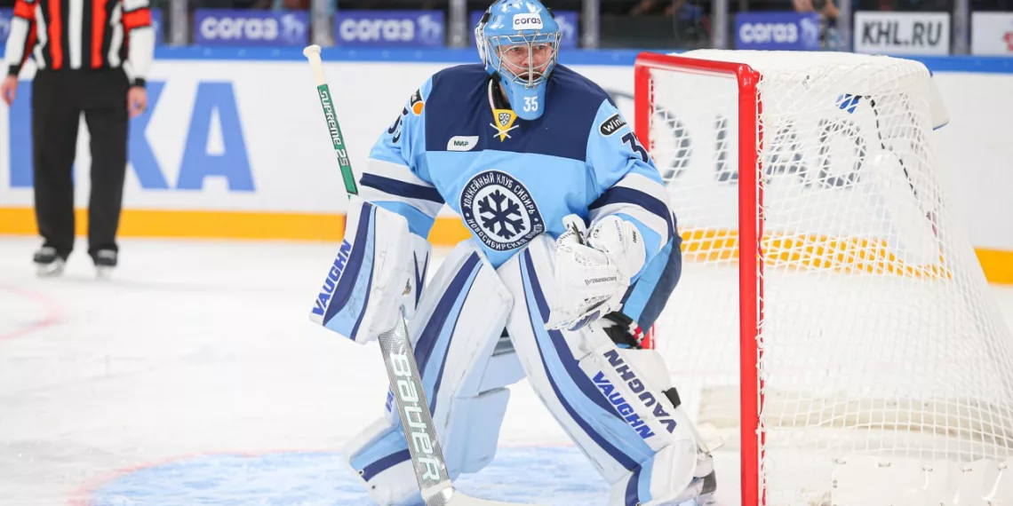 ХК «Сибирь» досрочно расторг контракт с вратарем Антоном Худобиным