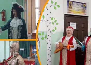 Пётр I, красны девицы и богатырь посетили избирательные участки