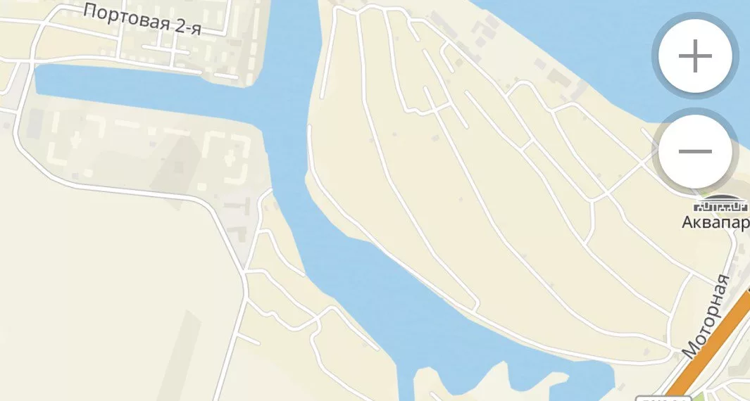 Из утонувшей баржи в Новосибирске разлилось пятно ГСМ