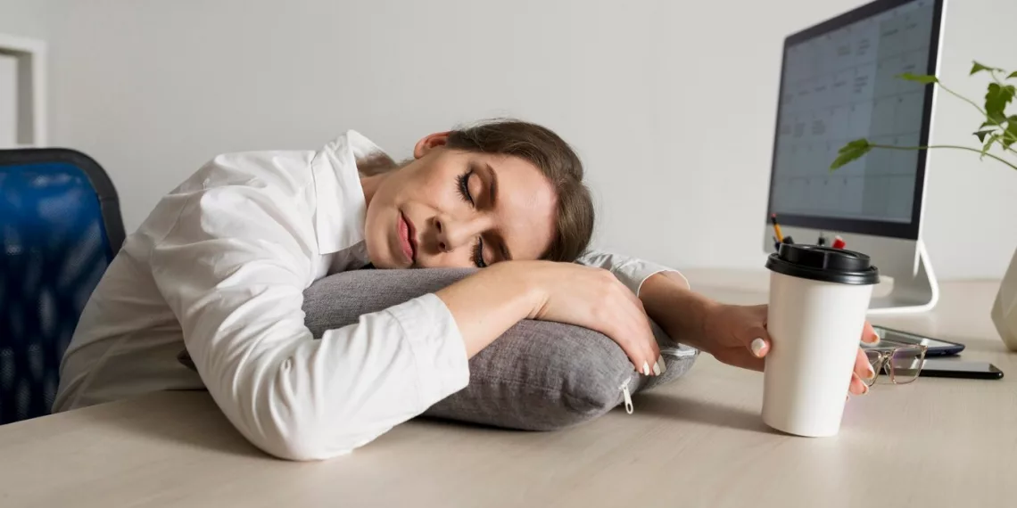 Врач взвесила плюсы и минусы дневного сна