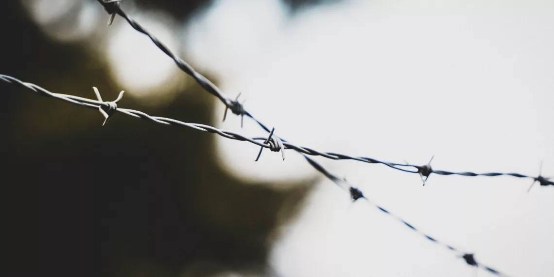 Обвиняемого в гибели водителя на Октябрьском мосту отправили в СИЗО в Новосибирске