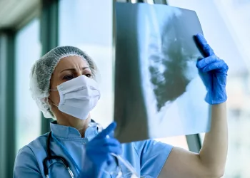 Лечиться от туберкулеза через суд обязали 139 жителей Новосибирской области