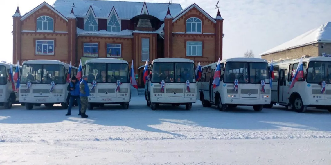 Почти десяток новых автобусов пустили на дороги в районе Новосибирской области