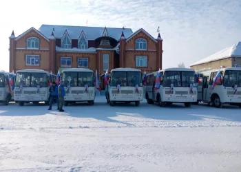 Почти десяток новых автобусов пустили на дороги в районе Новосибирской области
