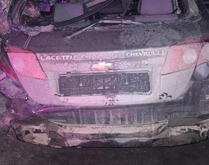 Под Новосибирском легковушка врезалась в грузовик, есть погибшие