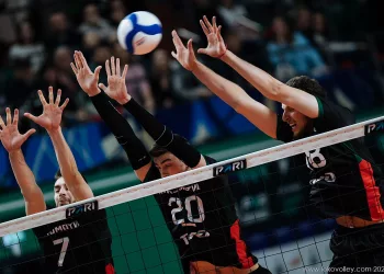 Новосибирский «Локомотив» проиграл «Факелу» в первом матче серии 1/4 финала Суперлиги