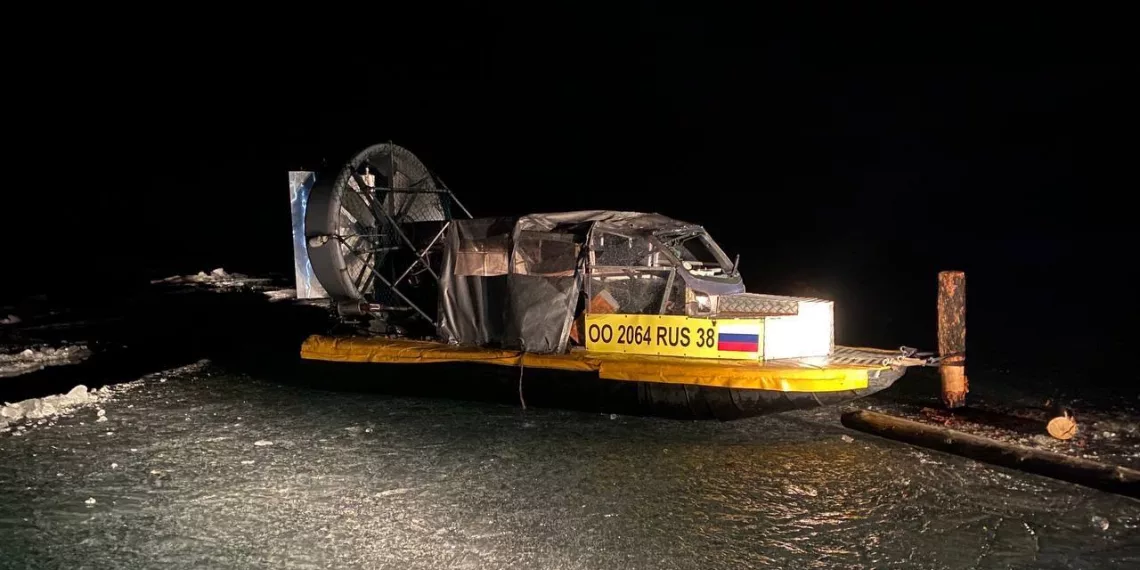 Аэролодка перевернулась на Байкале — два человека погибли