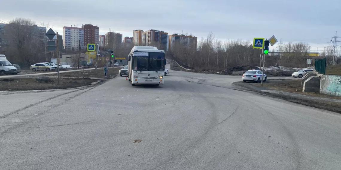 Пассажирский автобус снес пенсионерку в Новосибирске