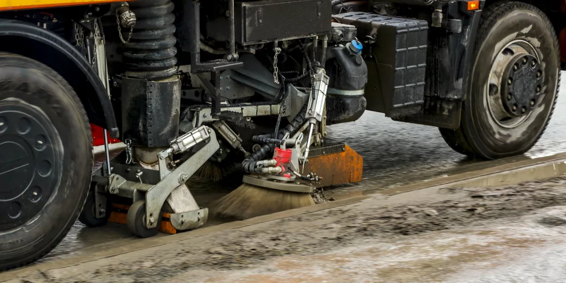 Более 1600 ливневок расконсервировали в Новосибирске