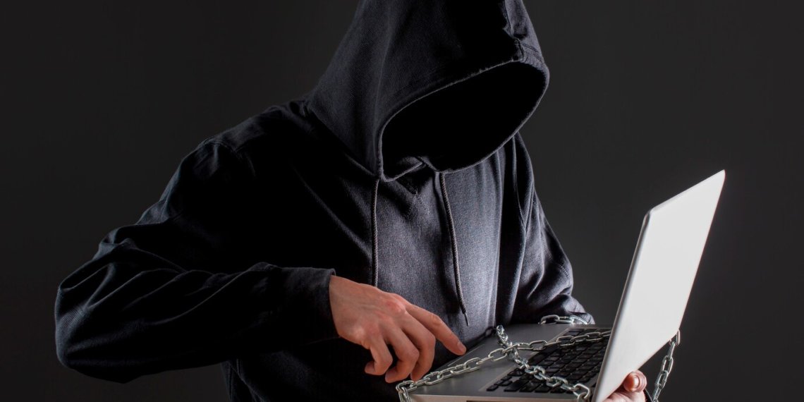 Сибирячка хотела стать инвестором, но потеряла почти 2 млн рублей