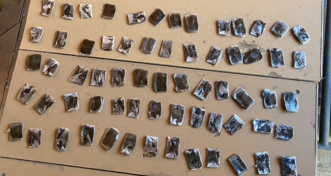 В Хакасии полиция перехватила поставку наркотиков на полмиллиона рублей