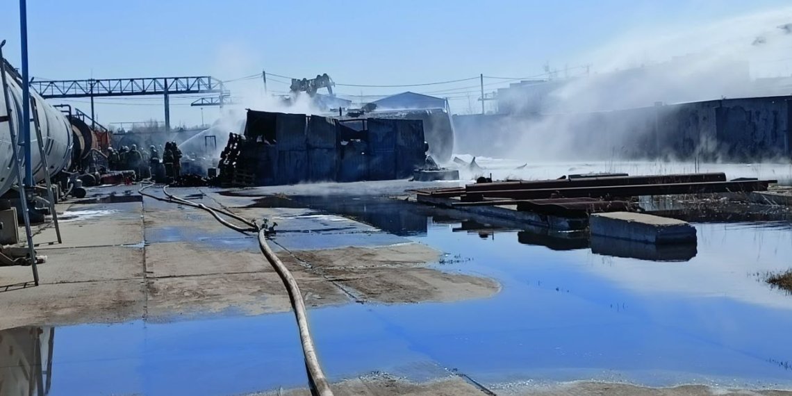 Омская прокуратура проведет проверку после возгорания цистерн с нефтепродуктами