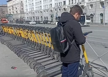 Самокатчики спровоцировали уже два ДТП в апреле в Новосибирске