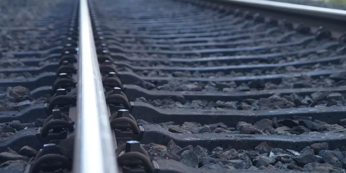 В Новосибирской области легковушка попала под локомотив