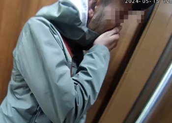 «Что со мной будет»: в Новосибирске вор-рецидивист заплакал, когда его поймали с поличным