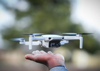 Новосибирец запустил дрон в городе и нарвался на штрафы