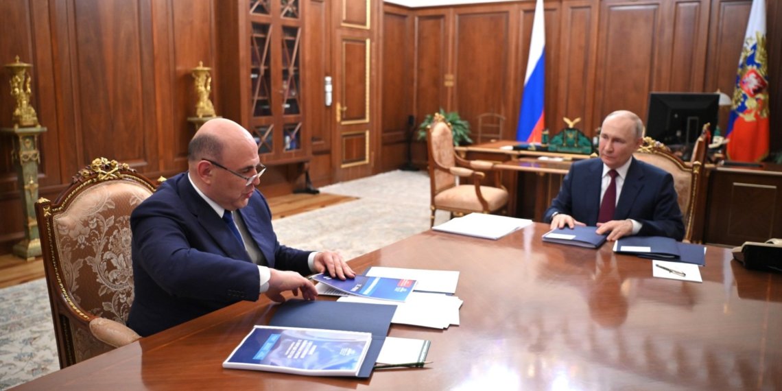 Путин внес в Госдуму на рассмотрение кандидатуру Михаил Мишустина на пост премьера