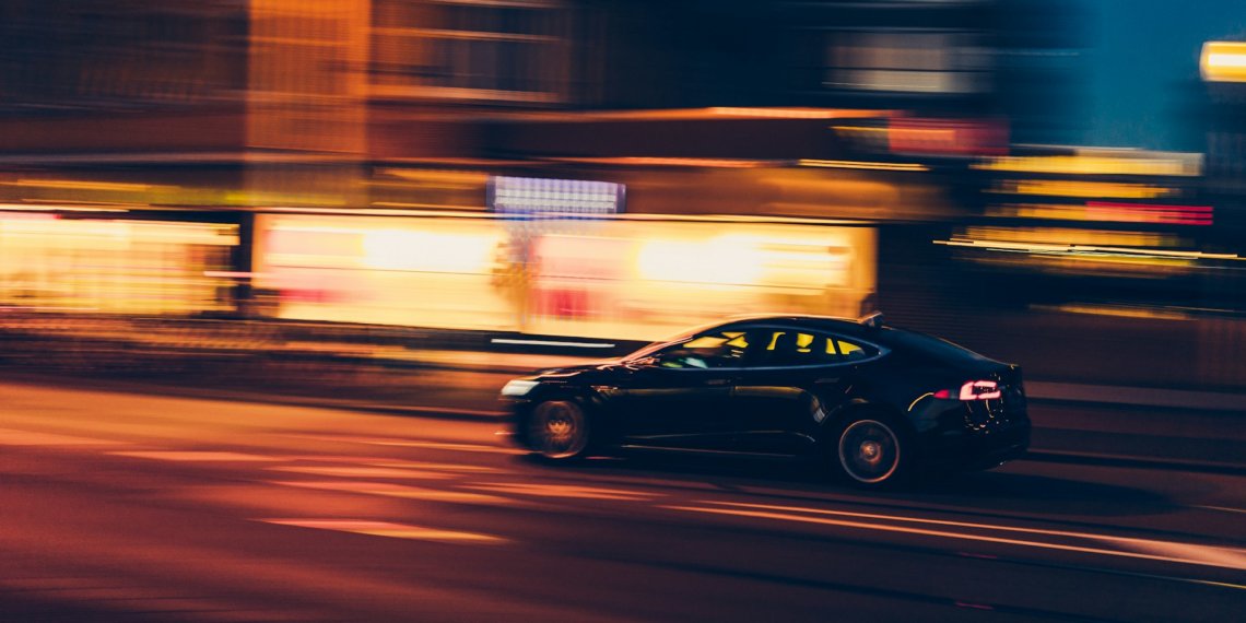 Погоню за лихачом устроили дорожные правоохранители в Новосибирске