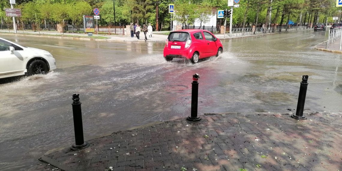 «Сорвало шифер»: мэрия подвела итоги прошедшего града в Новосибирске