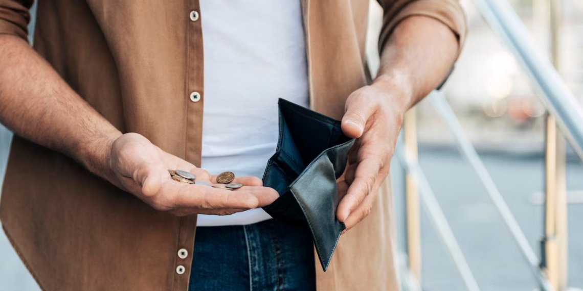 Работодатель не выплатил 941 тысячу трем жителям Новосибирска