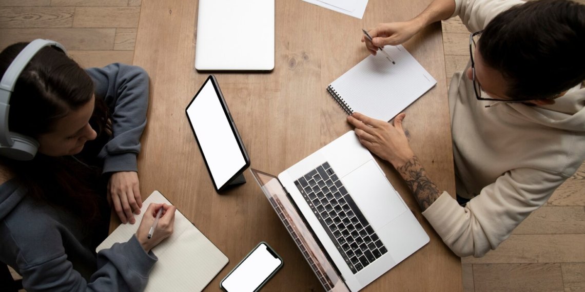 Подростков стали чаще приглашать на работу в Новосибирской области