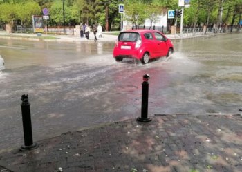 Системы ливневой канализации проверят после потопа в Новосибирске