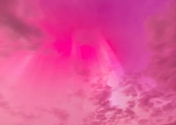 В Новосибирске сегодня ночью засняли северное сияние