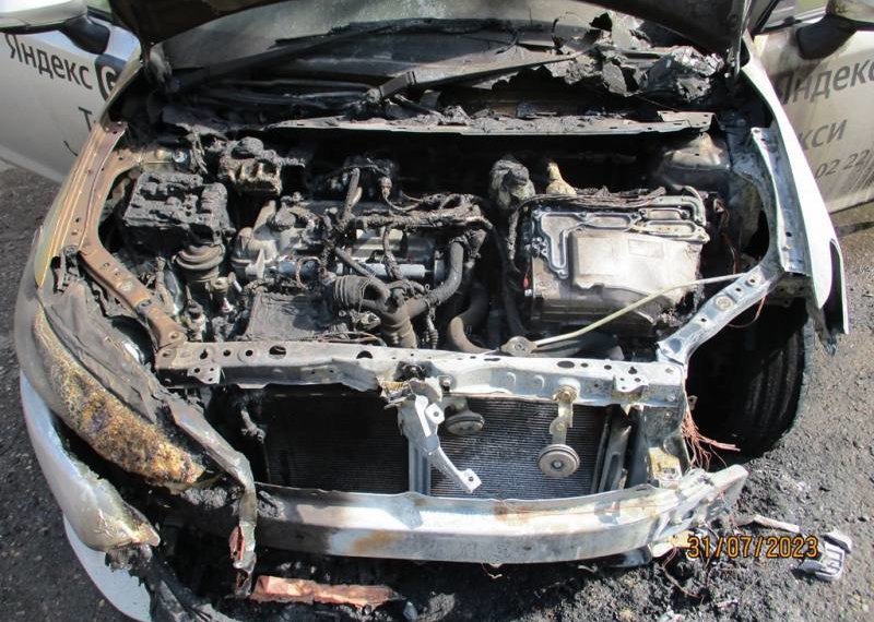 Сибиряк сжег авто соседа из ревности к девушке