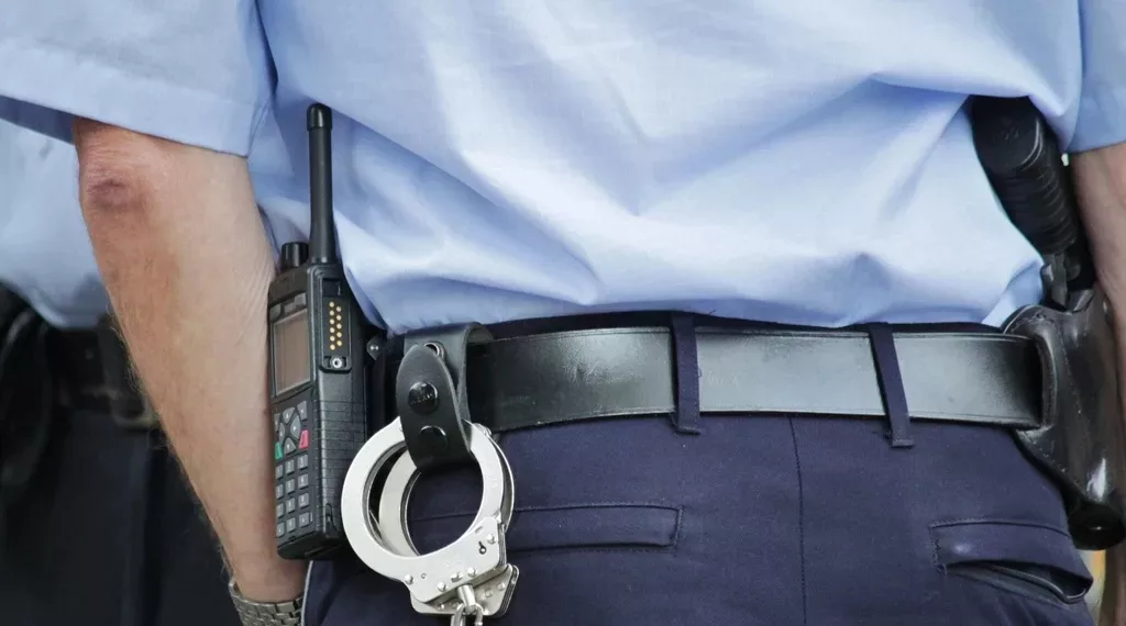 В Кемерове за гонки с полицией водителя арестовали на 14 суток